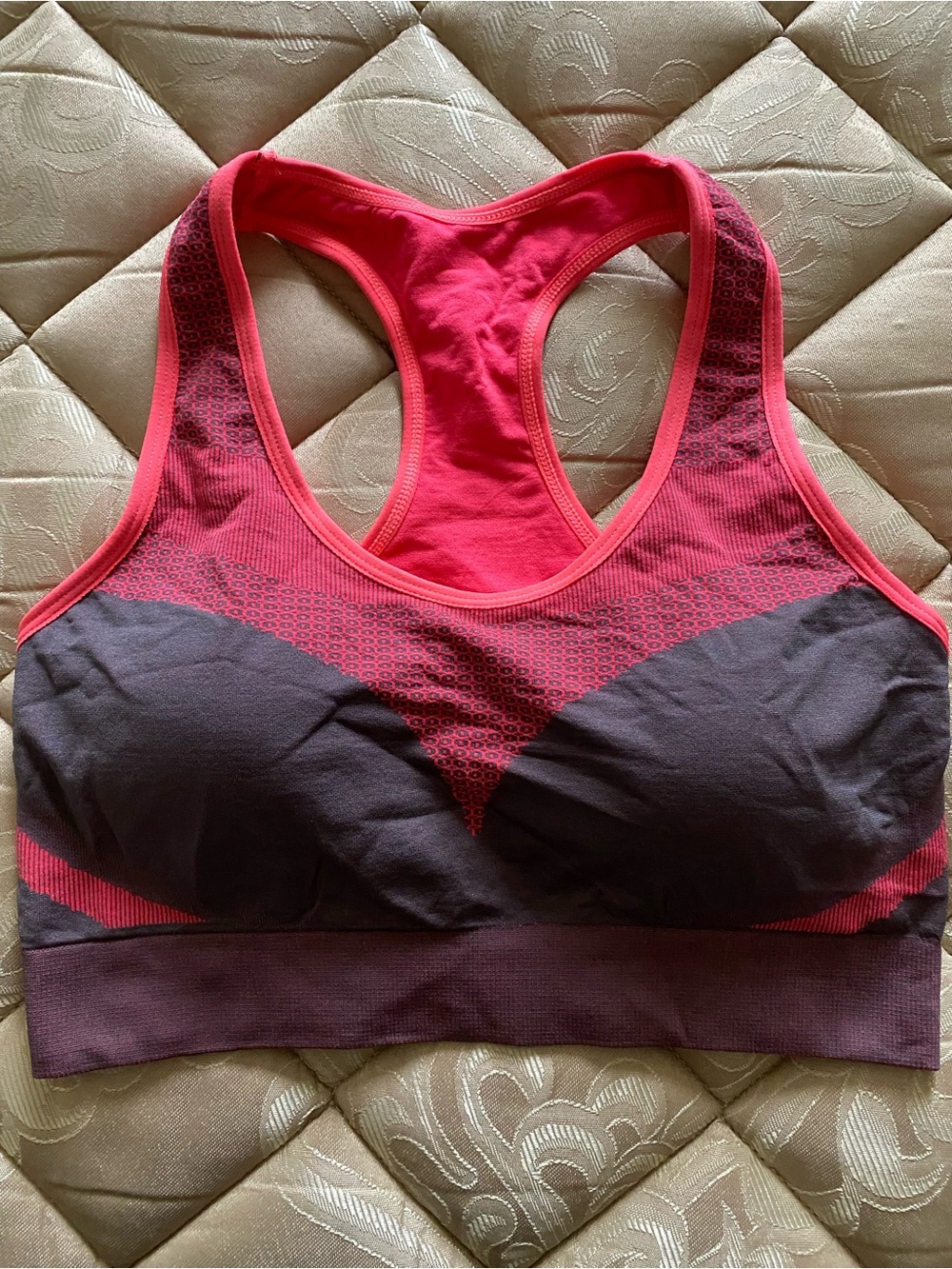 Seamless Racerback Sports Bra in Pink and Dark Gray